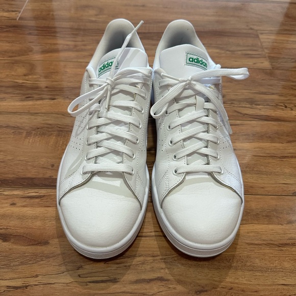 NWOT Adidas Classic White and Green Shoes - Picture 9 of 9